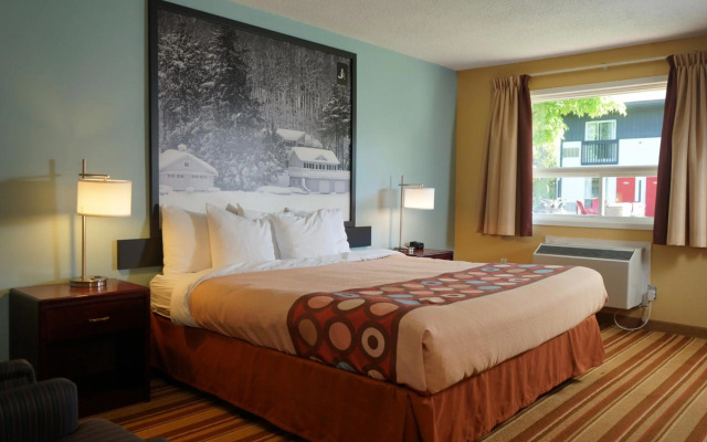 Jolly Roger Inn & Resort