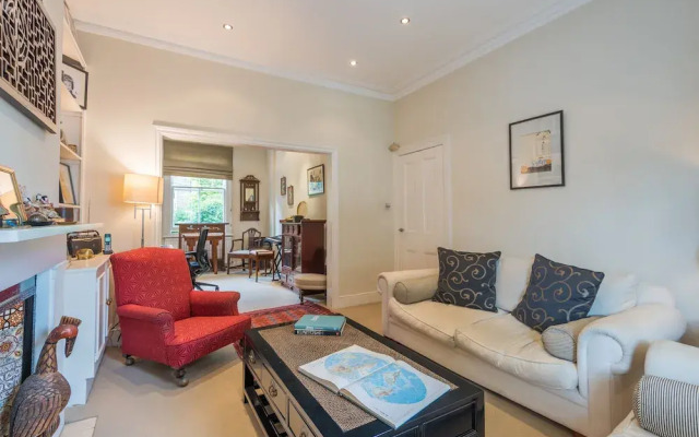 Large Family home in Fulham