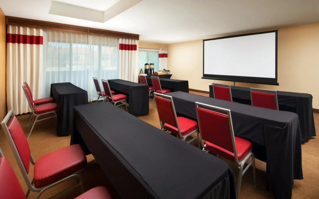 Four Points by Sheraton Phoenix South Mountain