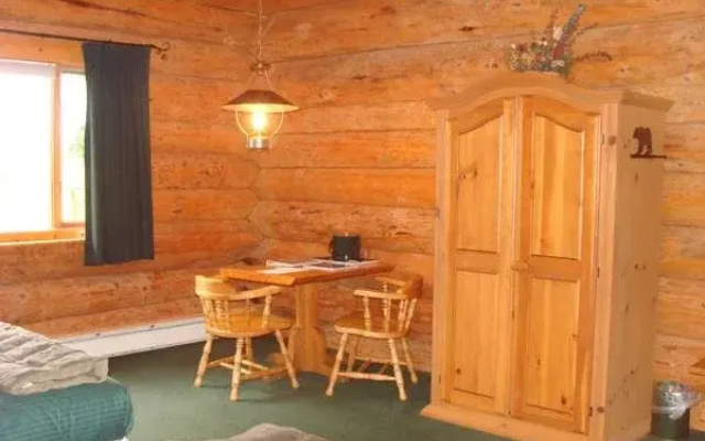 Glacier Bay's Bear Track Inn