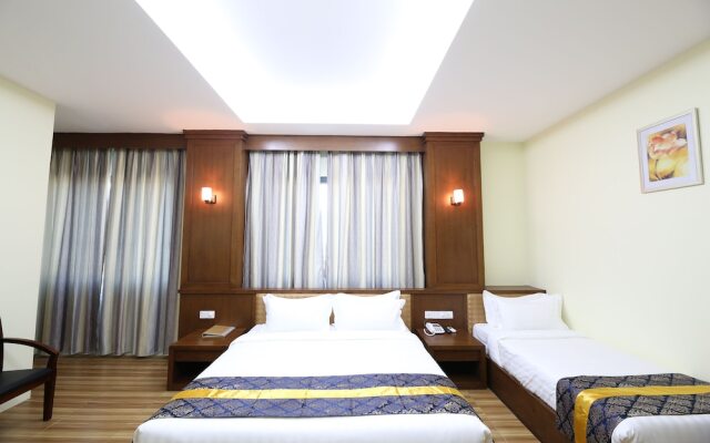 Royal Peacock Hotel
