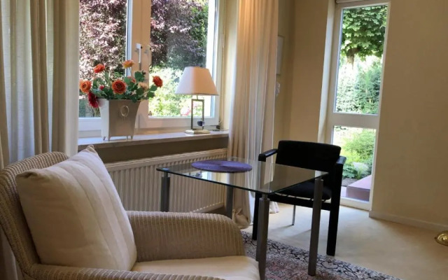 Ferienwohnung in weißer Villa am Kliff