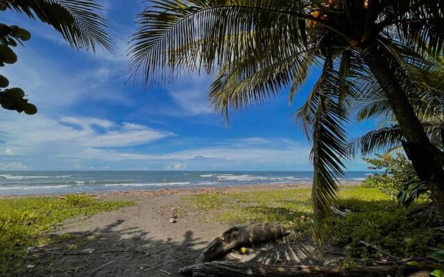 Hotel El Icaco Tortuguero