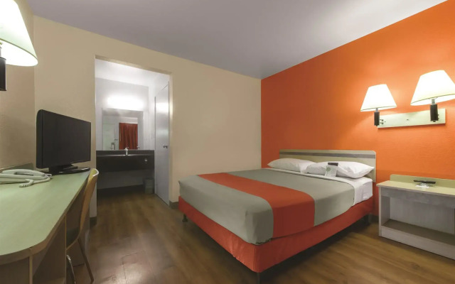 Motel 6 Albany, NY