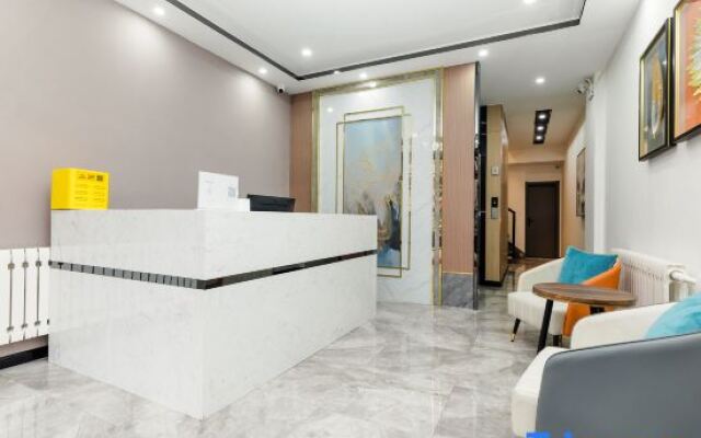 Yuntian Business Hotel (Yakeshi Railway Station Passenger Transport Station)