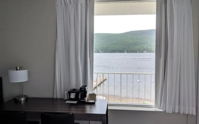 Lakefront Terrace Resort