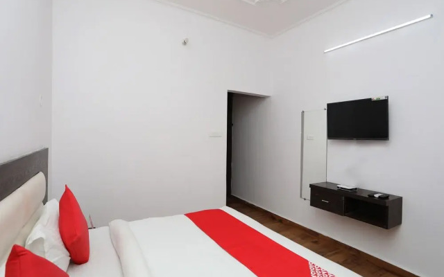 OYO 15219 Hotel Neer Buddha