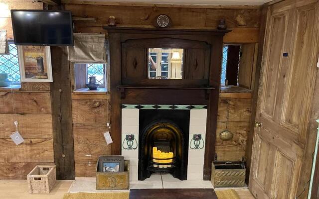 Remarkable Boultons Barn With hot tub