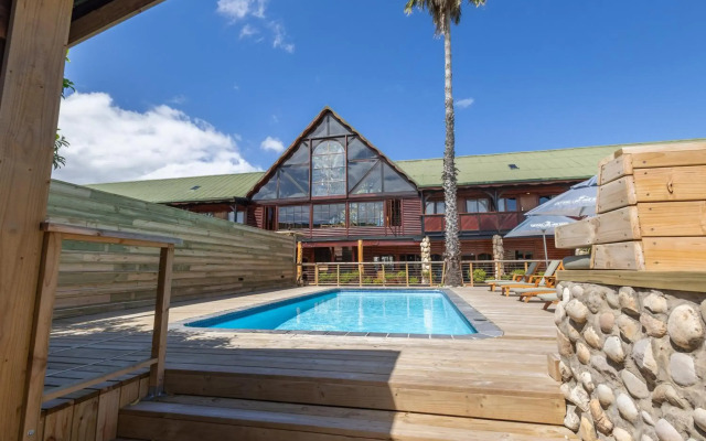 Knysna Log-Inn Hotel