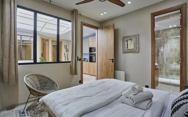 Exceptional Apartment Near Montmartre 10 People