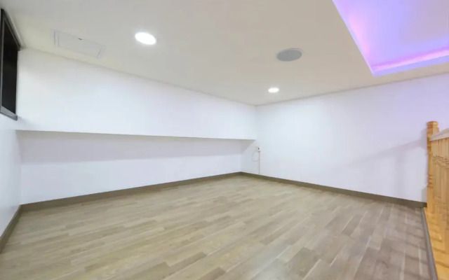 Boryeong Jewelry Pension