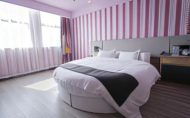 Shankee Tea Style Hotel (Qingdao Licun Commercial Street Wannianquan Road Subway Station)