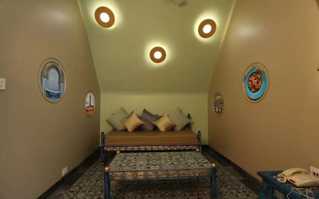 Neonz Resort & Club