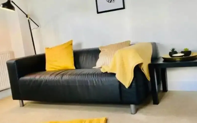 Karah Suites - Summer Lane