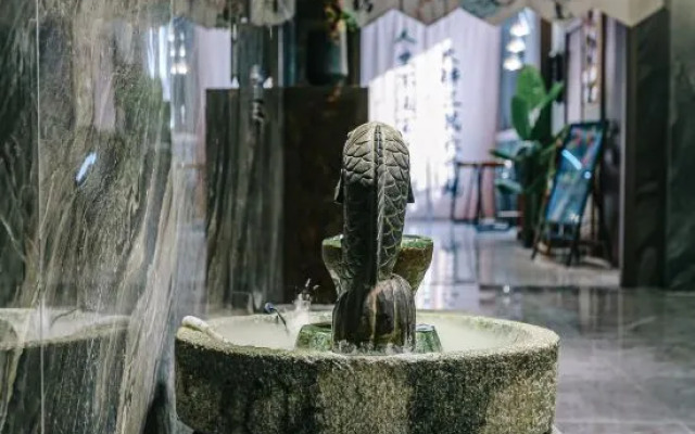 Xinxuan Hotel (Zhengzhou Zhongzhou Avenue Qilihe Subway Station)