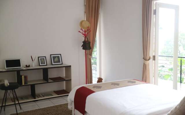 Villa Babeh Dago Pakar