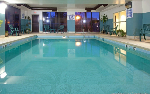 Country Inn & Suites by Radisson, Murrells Inlet, SC