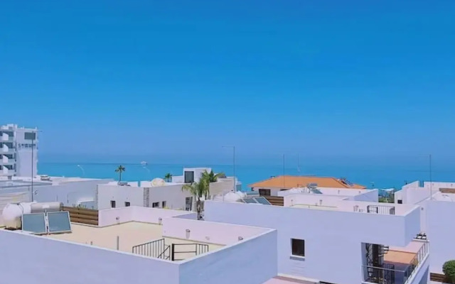 40 PRO 1 - Sunrise Beach Apt 1