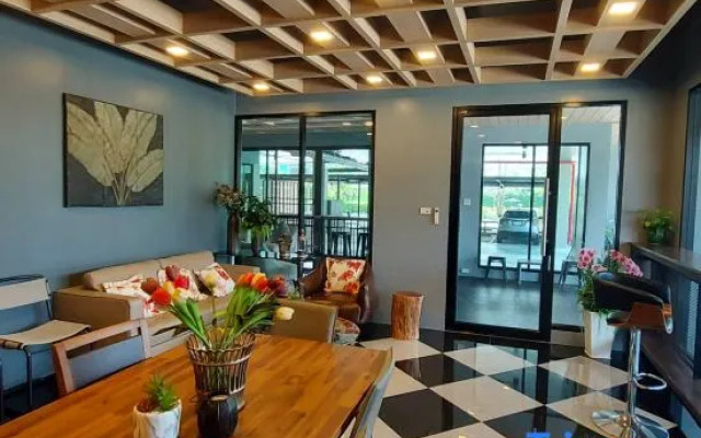 Premier Luxe Hotel