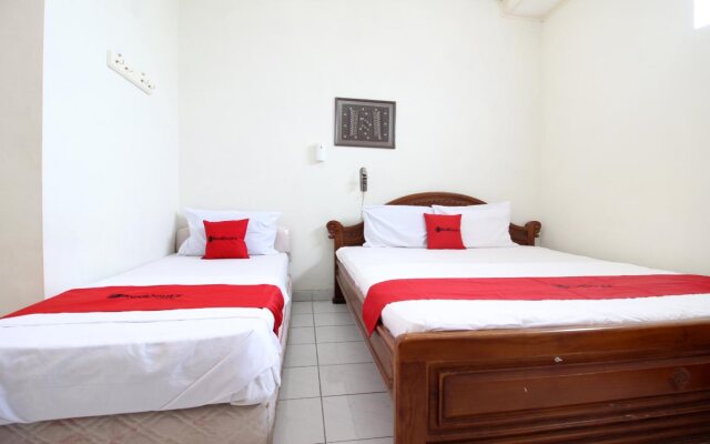 RedDoorz near Sanata Dharma University