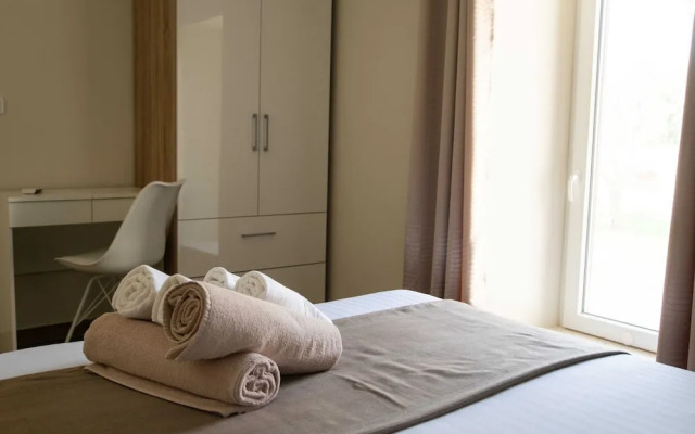 The Poolside Stone House in Bale