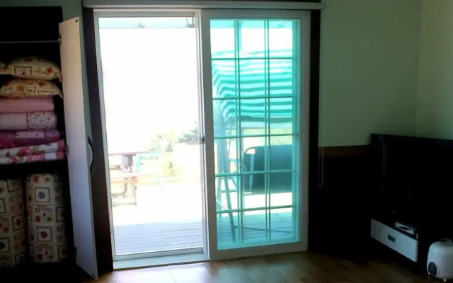 Yokjido Solguji Pension