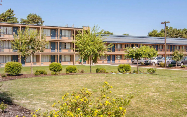 Rodeway Inn Portland Airport