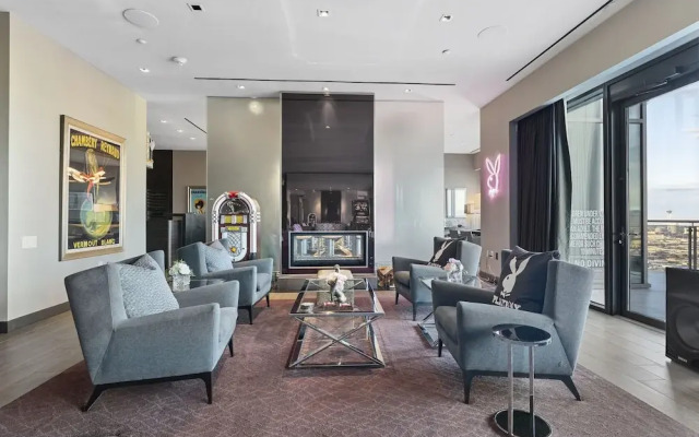 StripViewSuites at Palms Place Penthouses