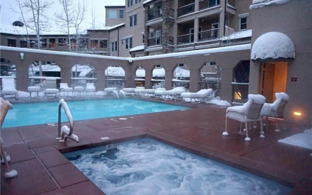 Snowmass Village 2 Bedroom Ski-In, Ski-Out Condo on Fanny Hill