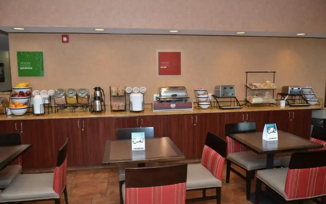 Quality Inn Near Walden Galleria Mall