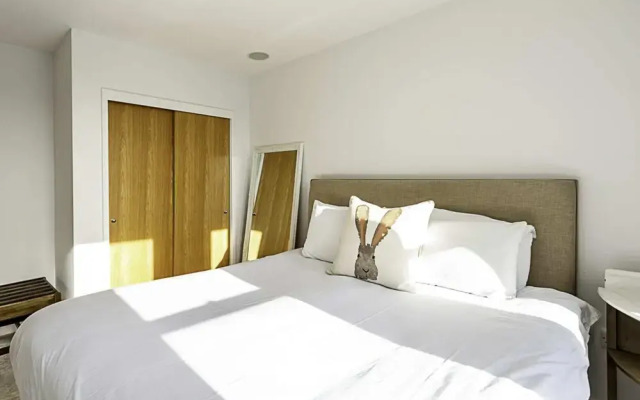Elegant 3 bed Apartment in Earls Court