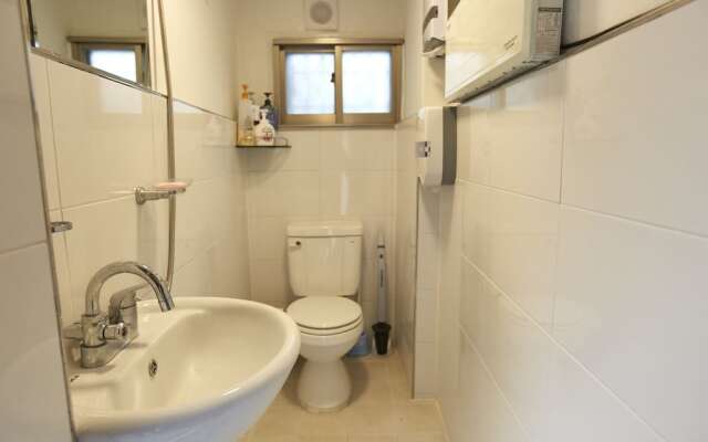 Go Woon Dang Hanok Guest House