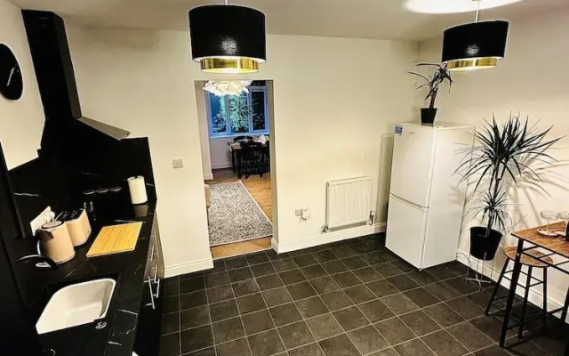 Close to Leeds Centre - The Snug Apartment