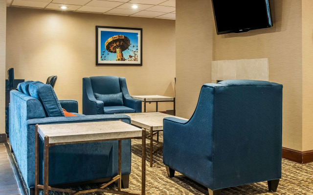 Comfort Inn East
