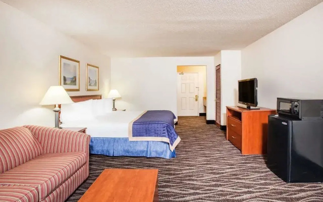 Baymont Inn & Suites Hot Springs