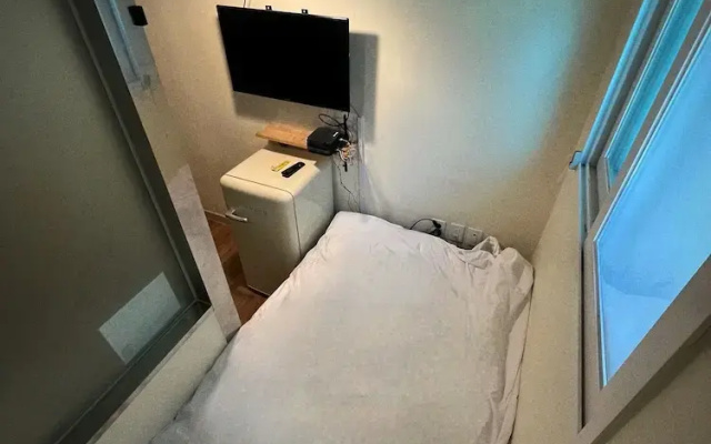Jnineguesthouse