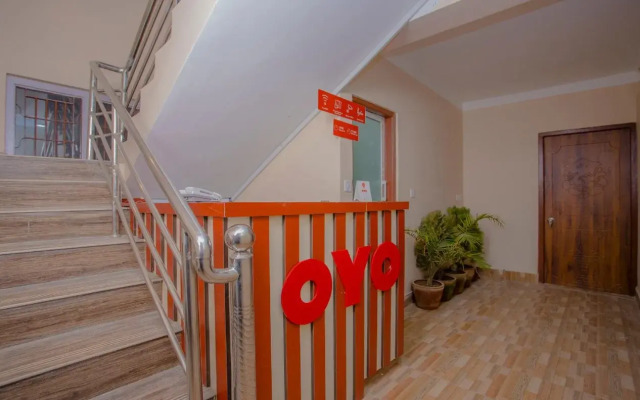 OYO 281 Twins Kitchen