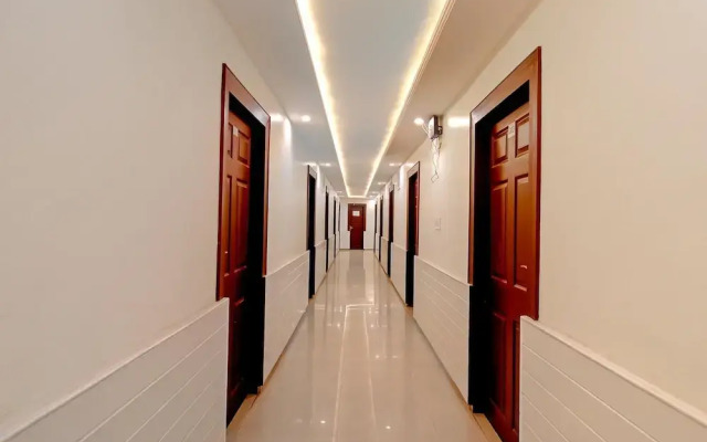 FabHotel Prime Royal Park