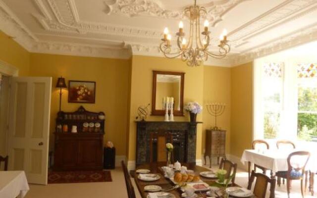 Oinako Bed & Breakfast