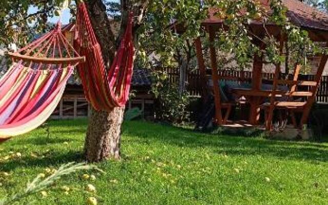 Три-О. Гостьові апартаменти для 2-4 осіб