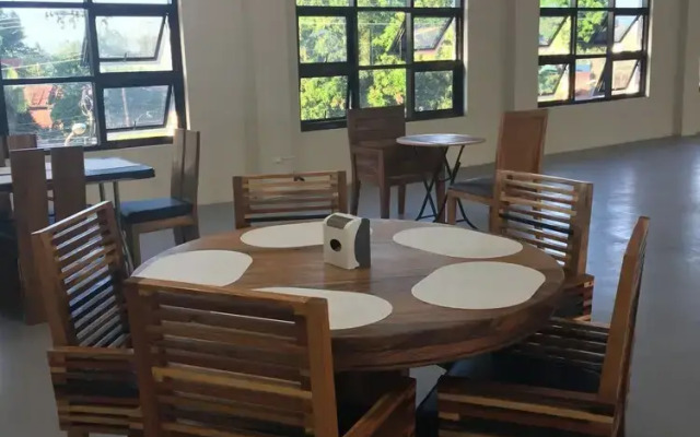 Mahogany Tourist Inn