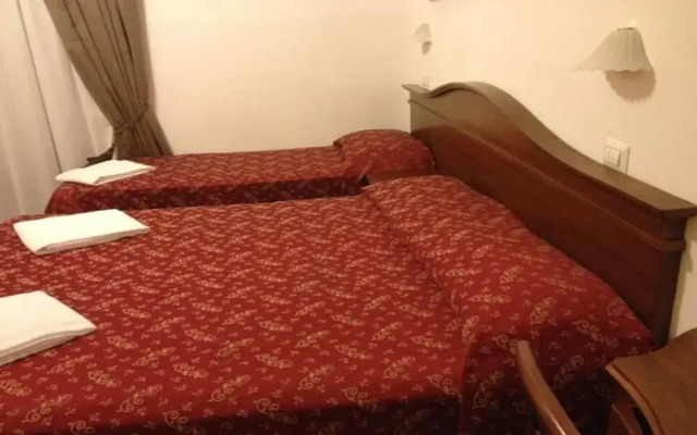 Rome City Inn