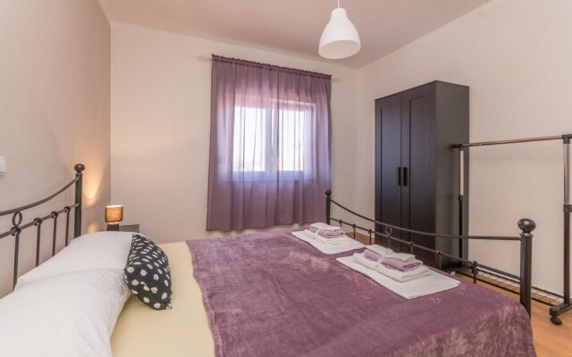 Beautiful Home in Zadar With 6 Bedrooms and Wifi