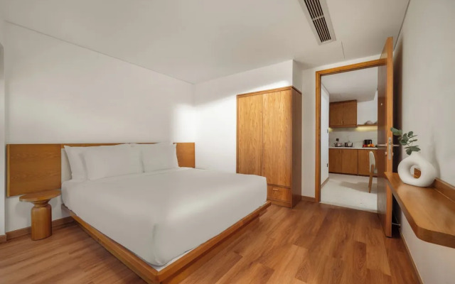 Vernal hotel & Apartment office