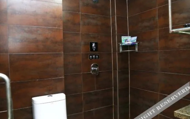Baiyulan Hotel (Inner Mongolia Minzu University)
