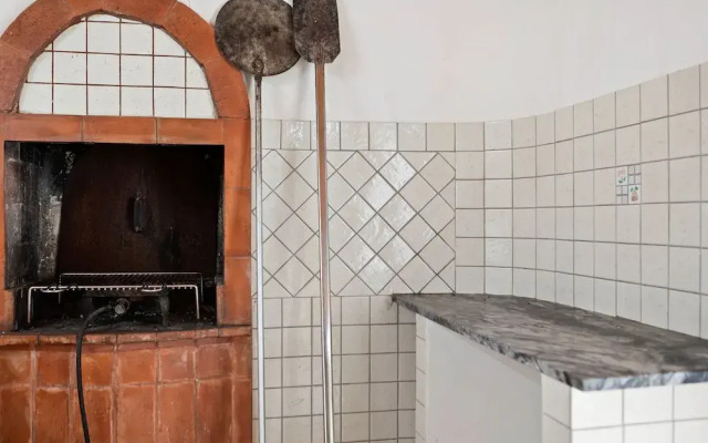 Decent Holiday Home in San Lorenzo with Garden