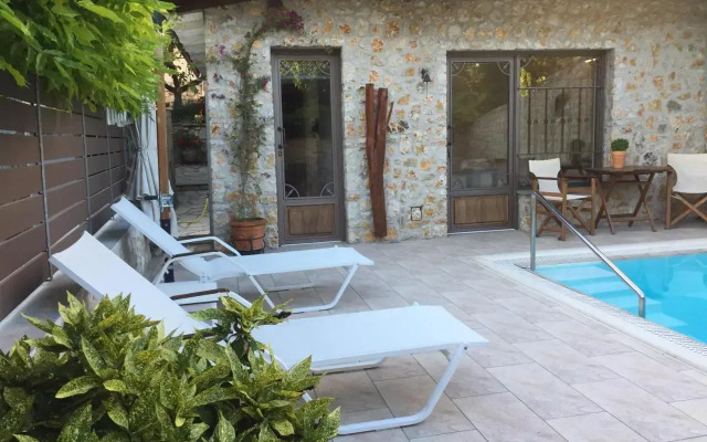 villalithos studio 2