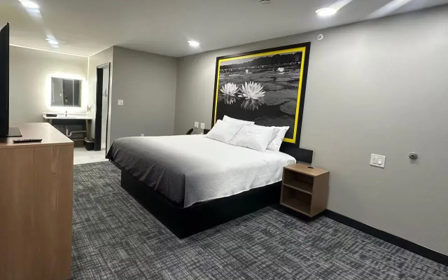 Super 8 BY Wyndham Lubbock Airport