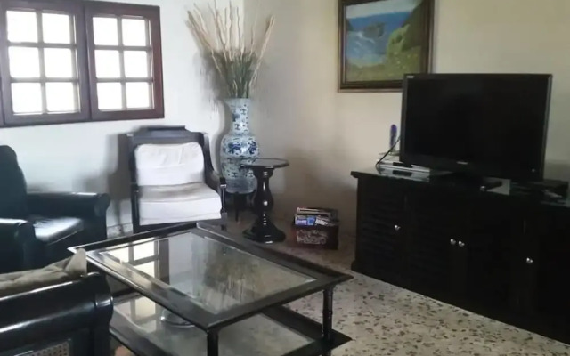 Spacious Oceanfront Villa