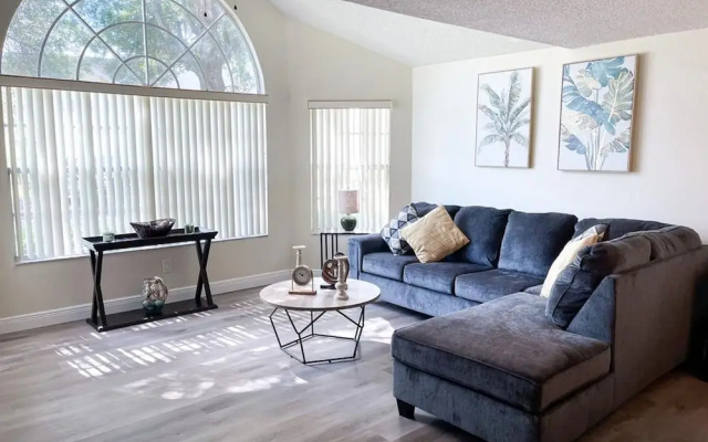 Luxury Condo Apartment Near Disney Universal 12